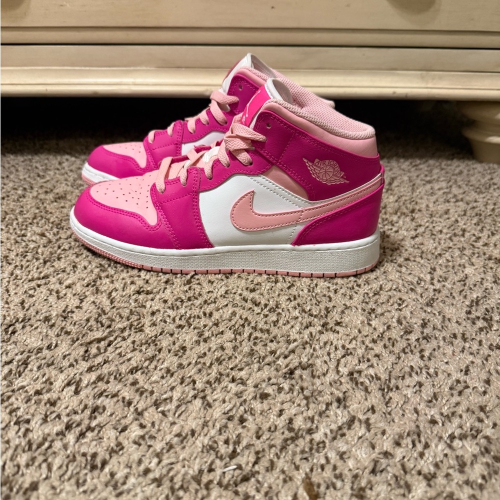 Nike Air Jordan Retro Mid